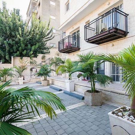 Casa De Aharon Apartments Хайфа Екстер'єр фото