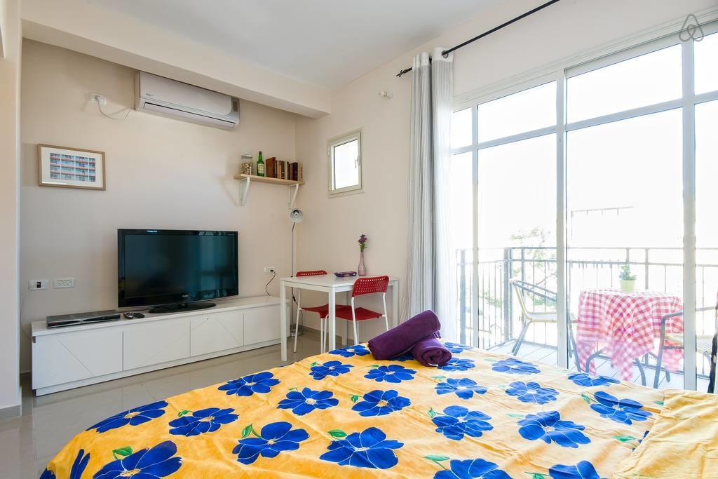Casa De Aharon Apartments Хайфа Екстер'єр фото