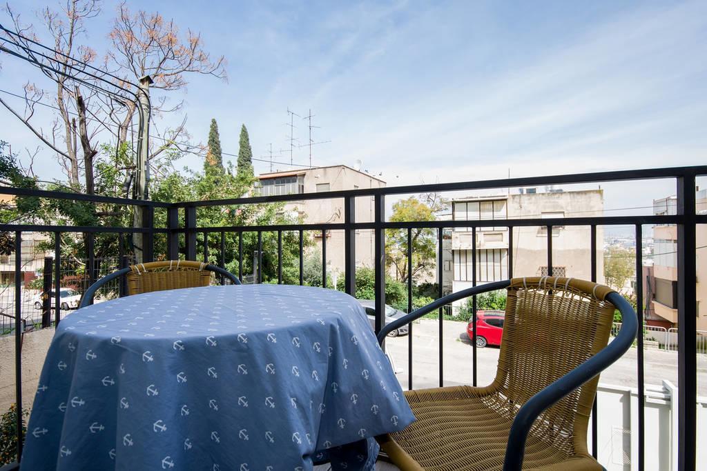 Casa De Aharon Apartments Хайфа Екстер'єр фото
