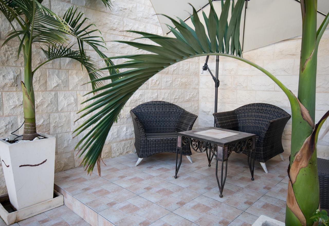 Casa De Aharon Apartments Хайфа Екстер'єр фото