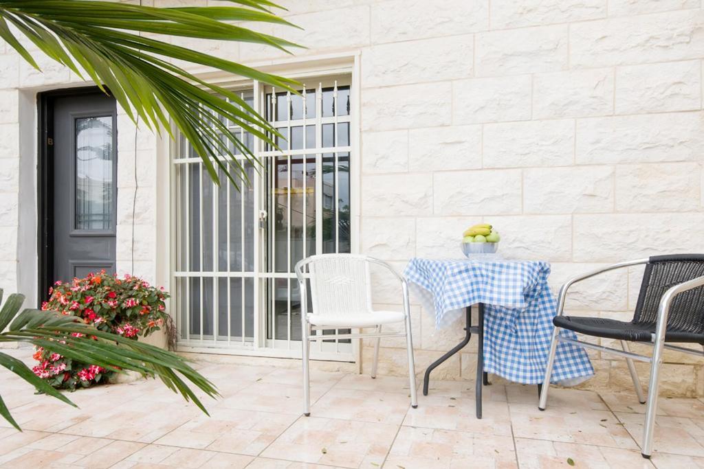 Casa De Aharon Apartments Хайфа Екстер'єр фото